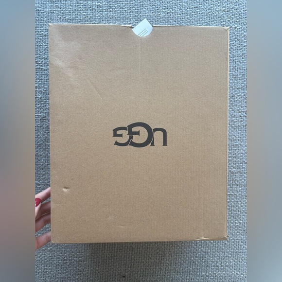 Brand New UGG GoldenGlow Slide Sandals – Women’s Size 8 - Picture 13 of 13